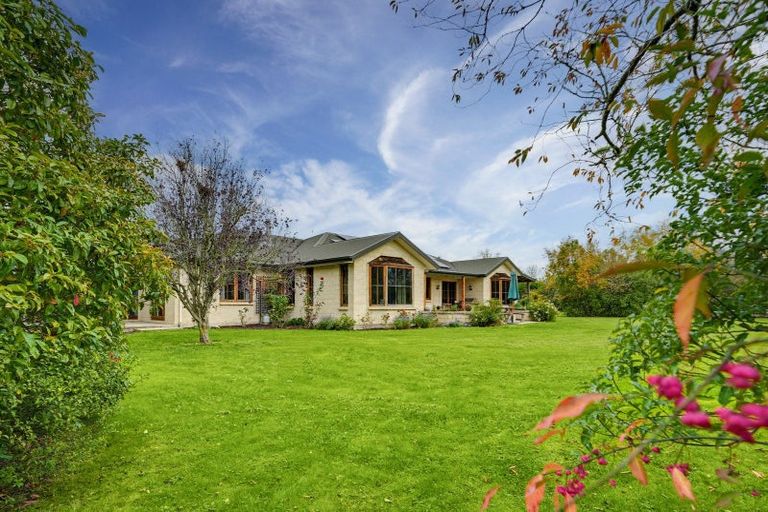 Photo of property in 1402 North Eyre Road, West Eyreton, Rangiora, 7475