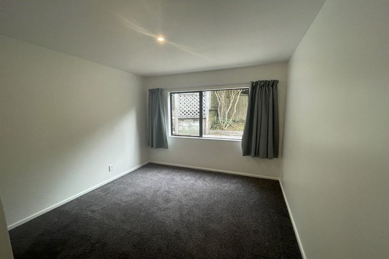 Photo of property in 44u6 Allington Road, Karori, Wellington, 6012