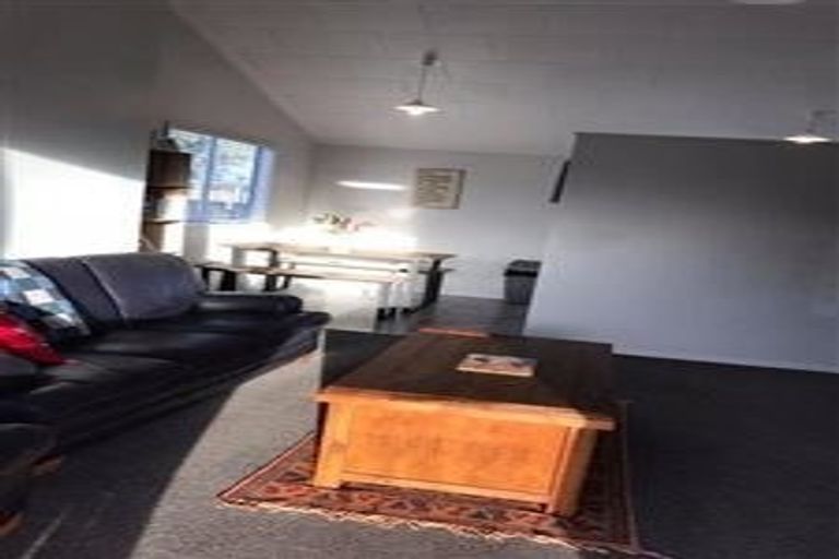 Photo of property in 124 Makarini Street, Paraparaumu, 5032