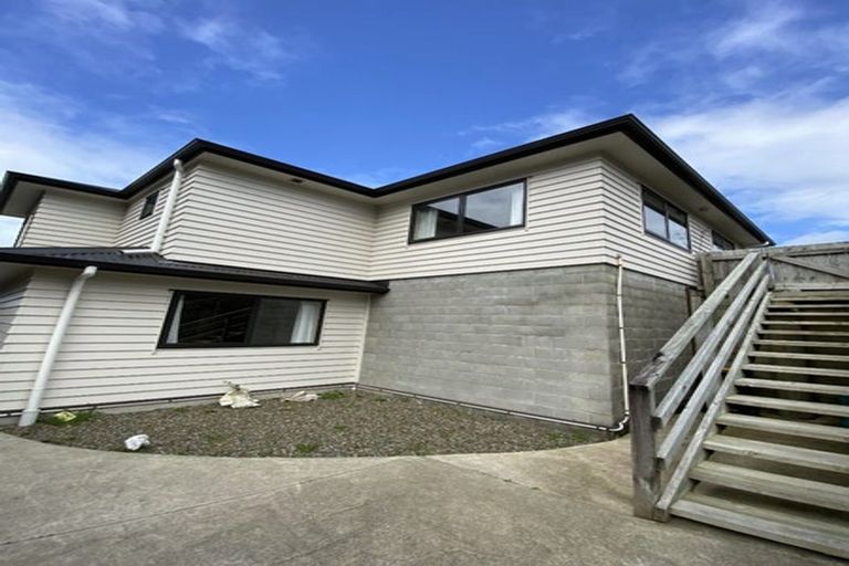 Photo of property in 12 Cresswell Place, Johnsonville, Wellington, 6037