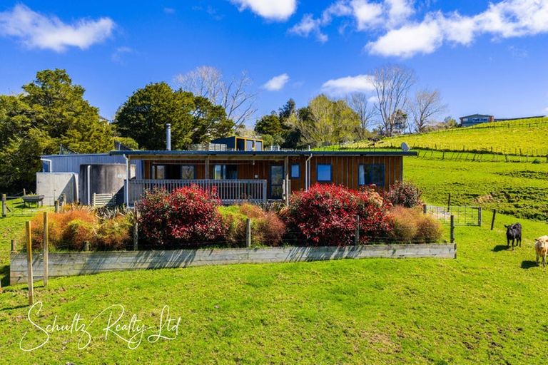 Photo of property in 32 Nikau Lane, Maungaturoto, 0520