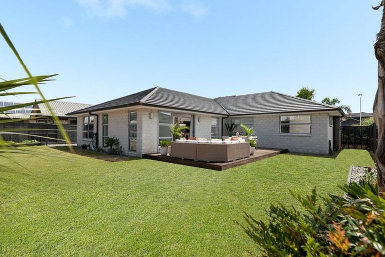 Photo of property in 81 Palm Springs Boulevard, Papamoa Beach, Papamoa, 3118