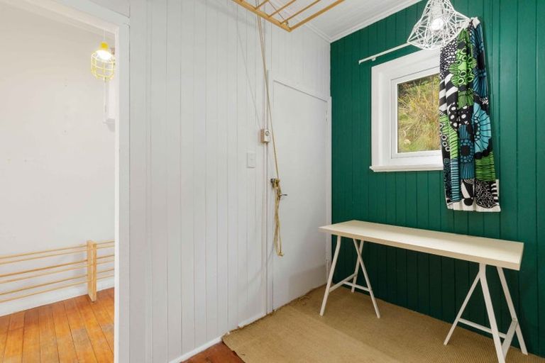 Photo of property in 14 Elphinstone Avenue, Strathmore Park, Wellington, 6022