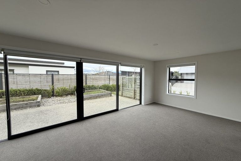 Photo of property in 46 Marbleleaf Lane, Albert Town, Wanaka, 9305
