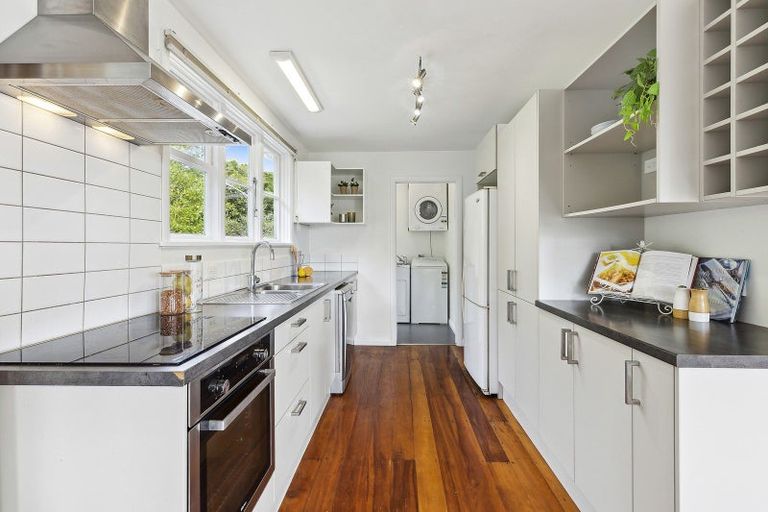 Photo of property in 19 Sidlaw Street, Strathmore Park, Wellington, 6022