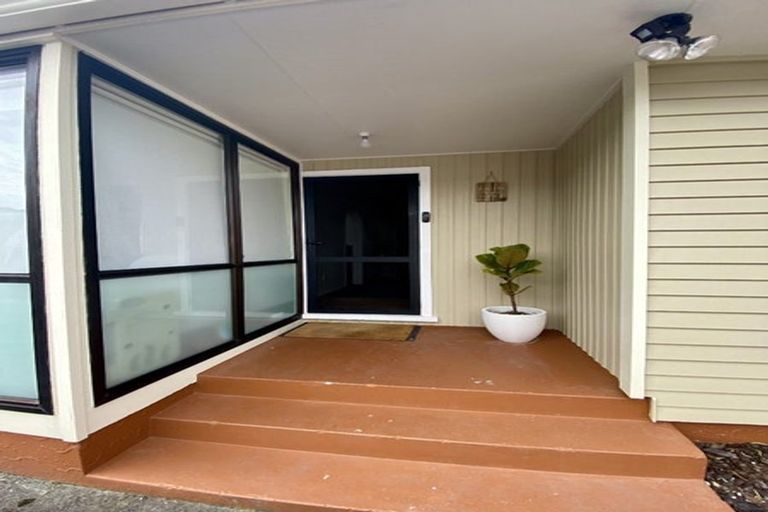 Photo of property in 5 Kairanga Crescent, Wainuiomata, Lower Hutt, 5014