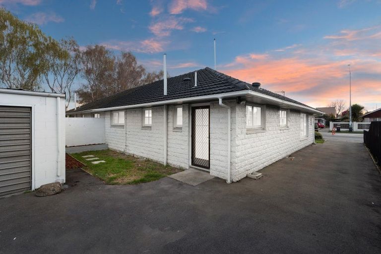 Photo of property in 1/170 Waimairi Road, Ilam, Christchurch, 8041