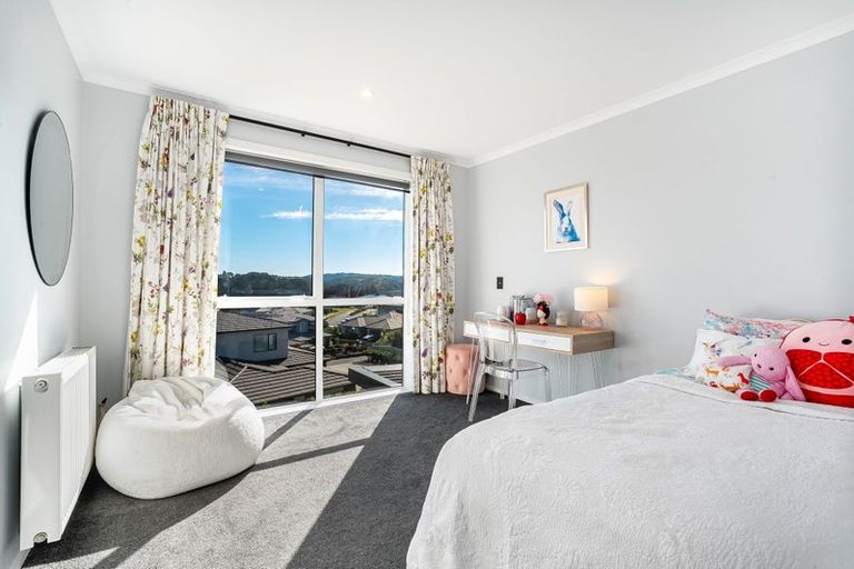 Photo of property in 3 Okataina Way, Aotea, Porirua, 5024