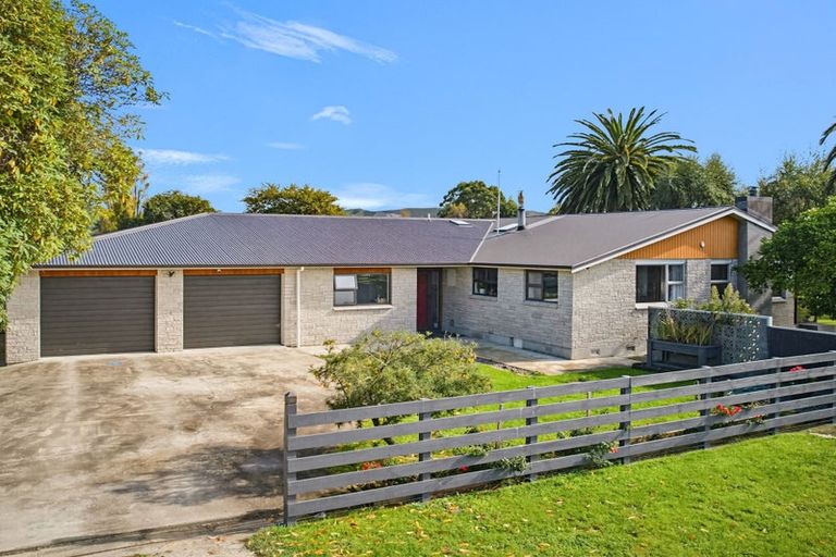 Photo of property in 4 Pollen Street, Woodville, 4920