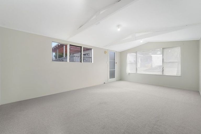 Photo of property in 1/30 Kereru Street, Henderson, Auckland, 0612