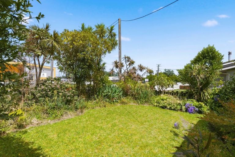 Photo of property in 75 Liverpool Street, Levin, 5510