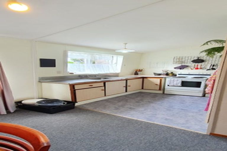 Photo of property in 50u2 Buckley Road, Southgate, Wellington, 6023