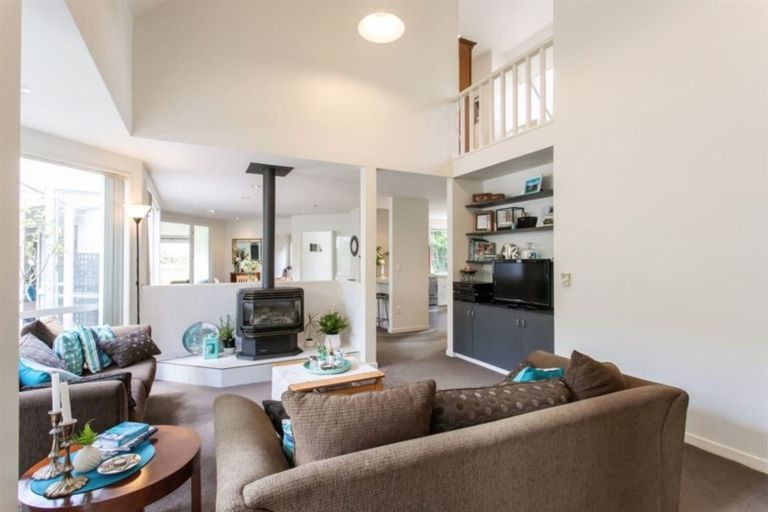Photo of property in 113 Gardiners Road, Harewood, Christchurch, 8051