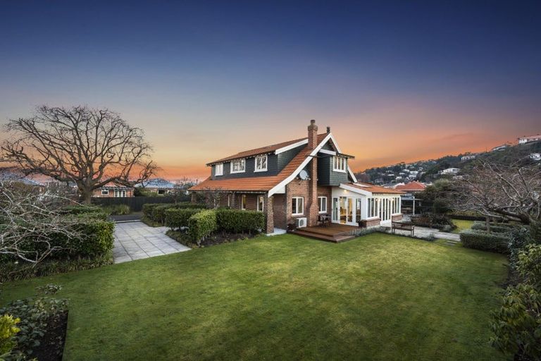 Photo of property in 370 Bay View Road, Saint Clair, Dunedin, 9012