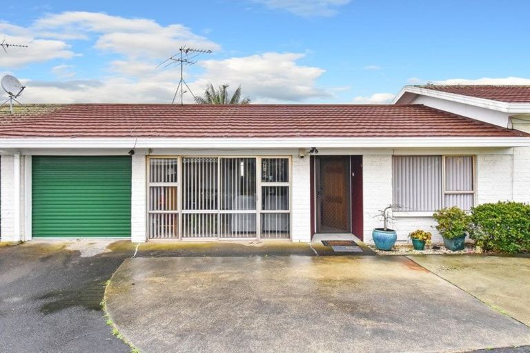 Photo of property in 2/66 Birdwood Avenue, Papatoetoe, Auckland, 2025