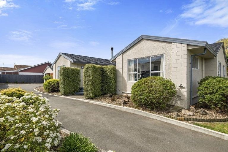 Photo of property in 15 Muir Avenue, Halswell, Christchurch, 8025