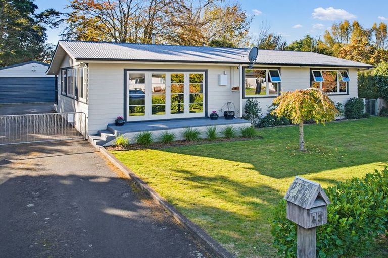 Photo of property in 43 Norfolk Crescent, Feilding, 4702