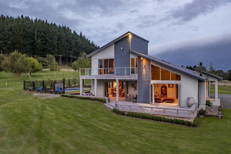 Photo of property in 180a Tikokino Road, Waipawa, 4273