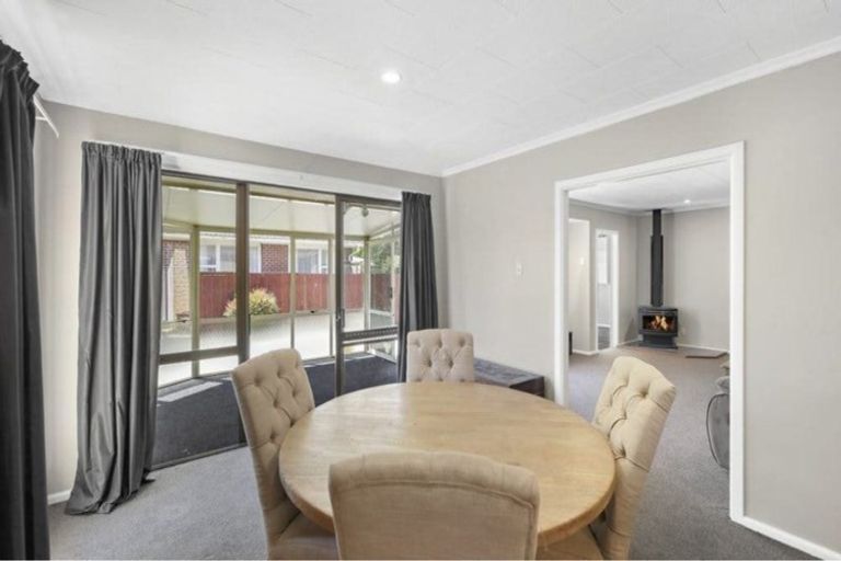 Photo of property in 18 Ashbourne Street, Burnside, Christchurch, 8053