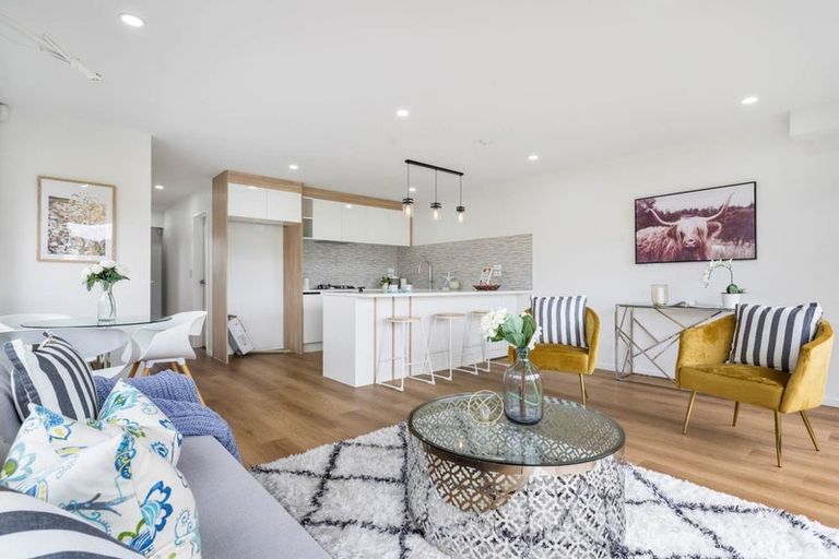 Photo of property in 1d Hollinbrigg Place, Manurewa, Auckland, 2102