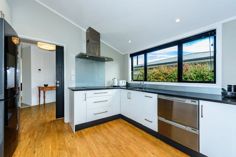 Photo of property in 16 Woodbank Street, Somerfield, Christchurch, 8024