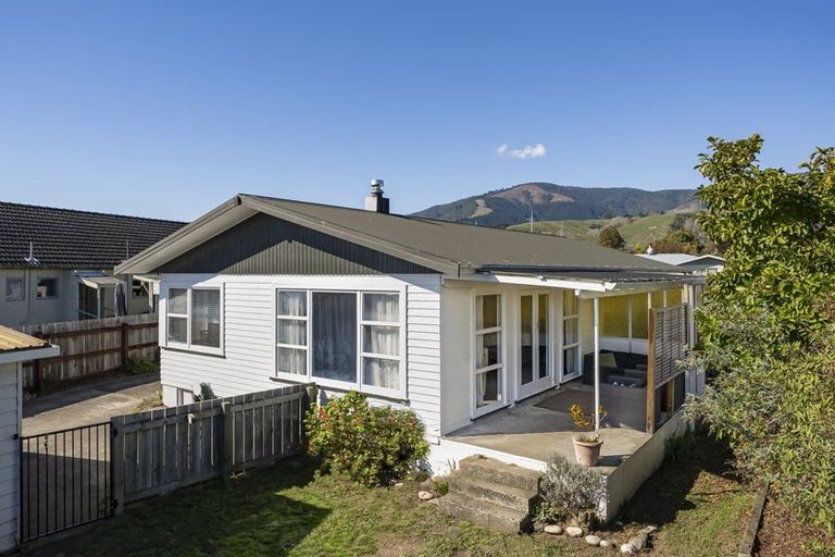 Photo of property in 20 Kipling Crescent, Stoke, Nelson, 7011