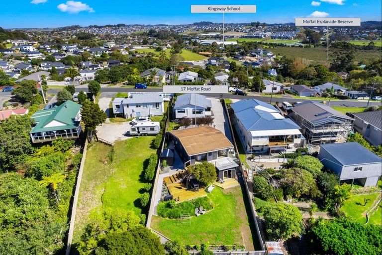 Photo of property in 2/17 Moffat Road, Red Beach, 0932