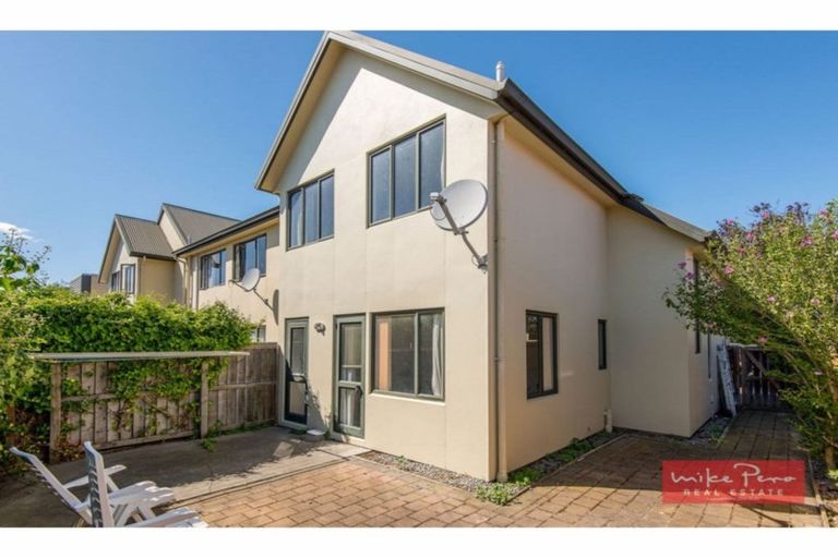 Photo of property in 12 Burdale Street, Riccarton, Christchurch, 8011