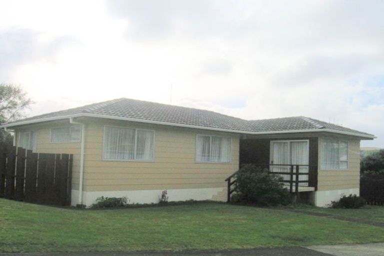 Photo of property in 5 Latitude Close, Whitby, Porirua, 5024