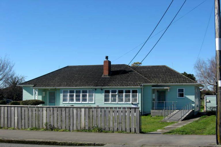 Photo of property in 245 High Street South, Carterton, 5713