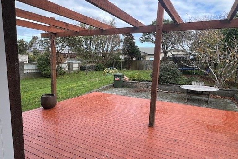 Photo of property in 70 Cypress Drive, Maungaraki, Lower Hutt, 5010