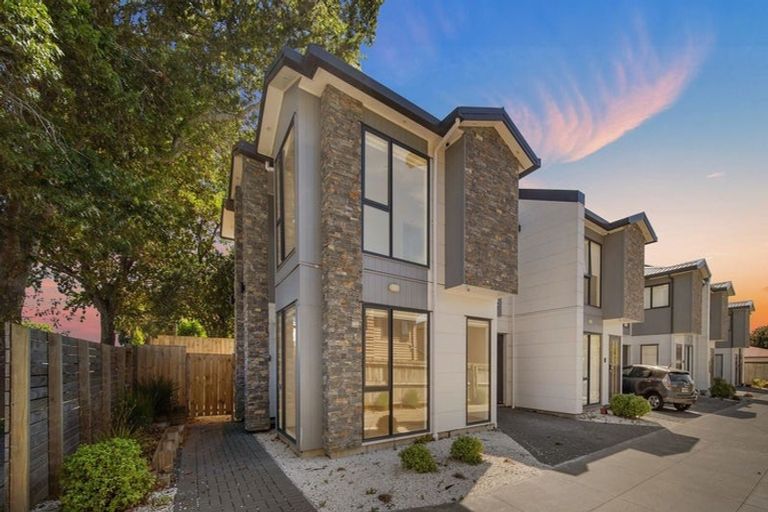 Photo of property in 64 Landscape Road, Papatoetoe, Auckland, 2025