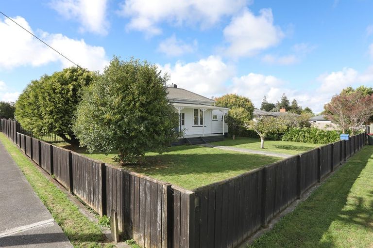 Photo of property in 40 Follett Street, Marton, 4710