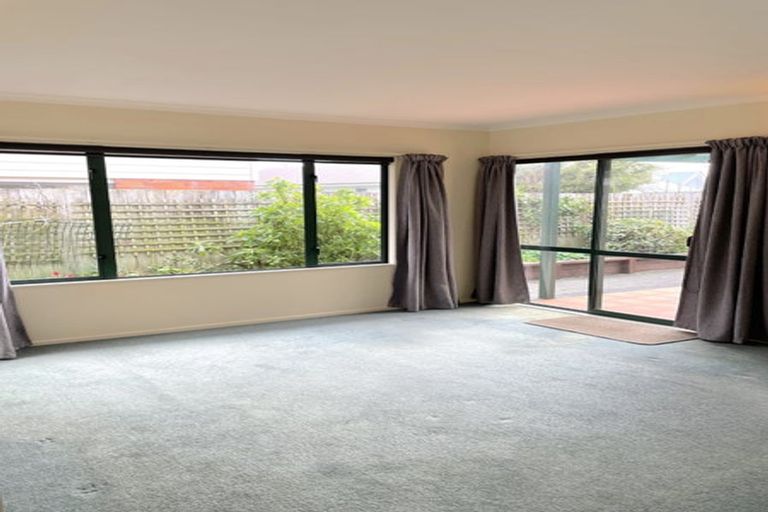 Photo of property in 73a Devonshire Road, Miramar, Wellington, 6022