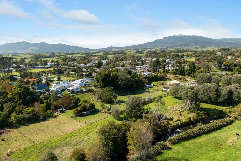 Photo of property in 14 Cumming Street, Okato, 4335