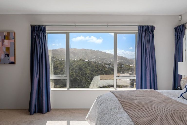 Photo of property in 68 Downing Street, Crofton Downs, Wellington, 6035