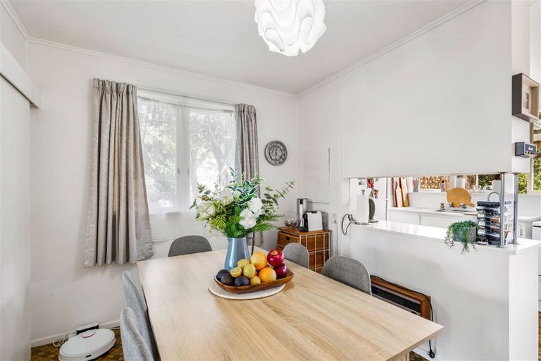 Photo of property in 58 Helena Street, Massey, Auckland, 0614