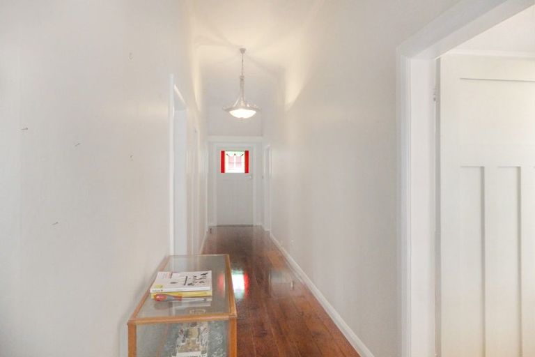 Photo of property in 233 Adelaide Road, Newtown, Wellington, 6021