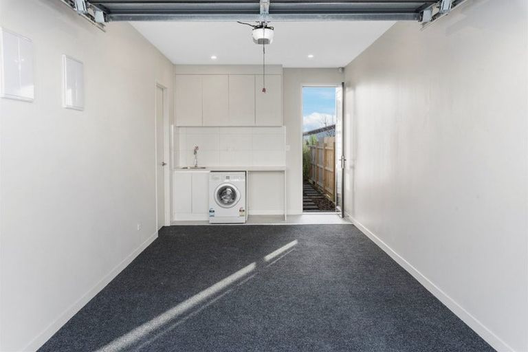 Photo of property in 10 Kea Road, Silverdale, 0932