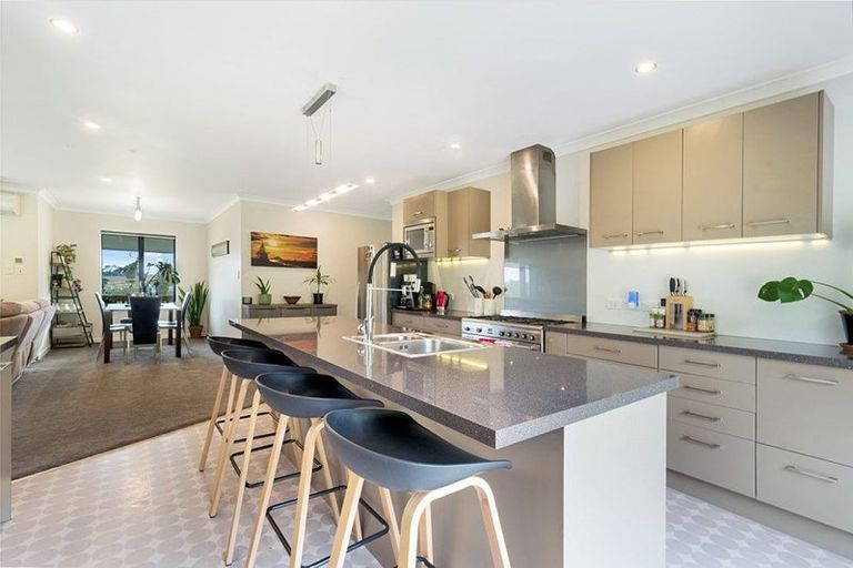 Photo of property in 141 Mangakura Road, Helensville, 0875