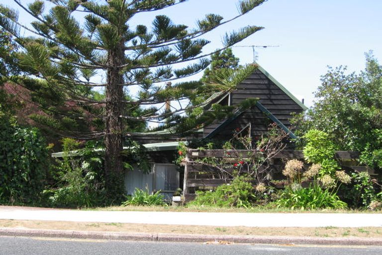 Photo of property in 140 Glamorgan Drive, Torbay, Auckland, 0630