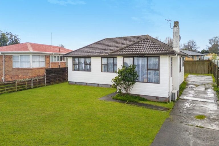 Photo of property in 9 Michelle Place, Mangere, Auckland, 2022