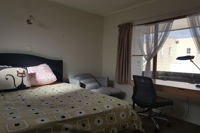 Photo of property in 2/175 Birkenhead Avenue, Birkenhead, Auckland, 0626