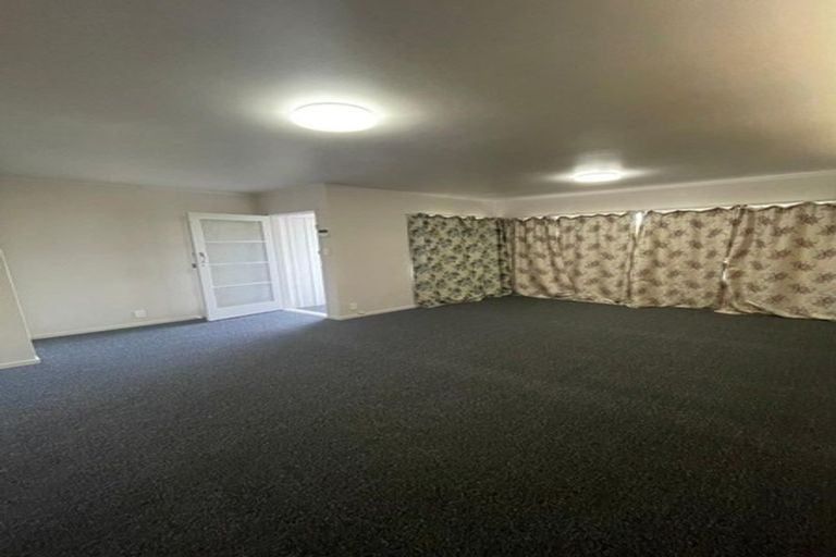 Photo of property in 1/37 Clevedon Road, Papakura, 2110