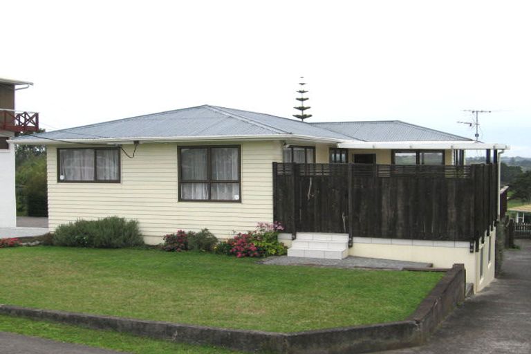 Photo of property in 440 Don Buck Road, Massey, Auckland, 0614