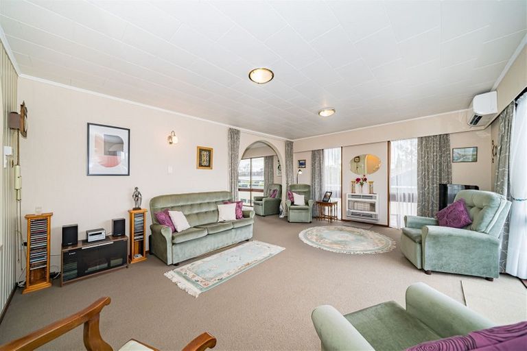 Photo of property in 19 Sandstrom Grove, Feilding, 4702