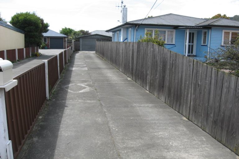 Photo of property in 2/62 Parkers Road, Tahunanui, Nelson, 7011