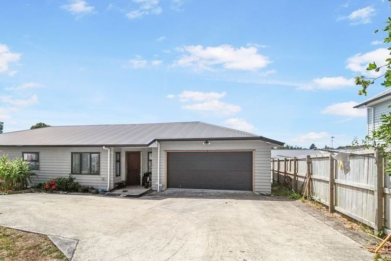 Photo of property in 57 Catkin Crescent, Papatoetoe, Auckland, 2025