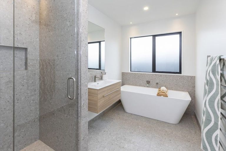 Photo of property in 2 Perehia Mews, Marshland, Christchurch, 8083