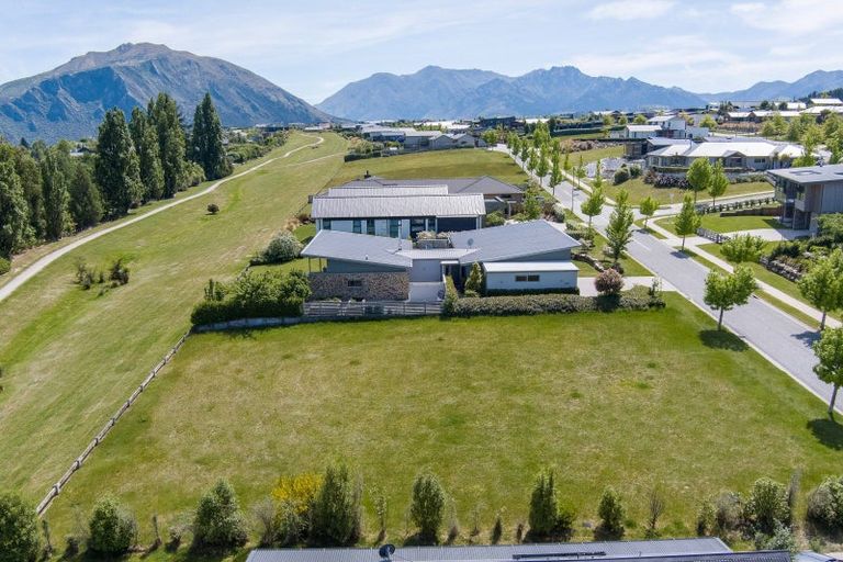 Photo of property in 22 Greenbelt Place, Wanaka, 9305